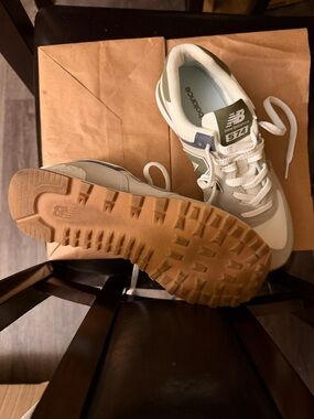 New Balance 574 Retro Runner - White & Olive with Gum Sole